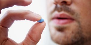 Viagra dla mężczyzn – co to jest, jak działa i jakie mogą być skutki uboczne